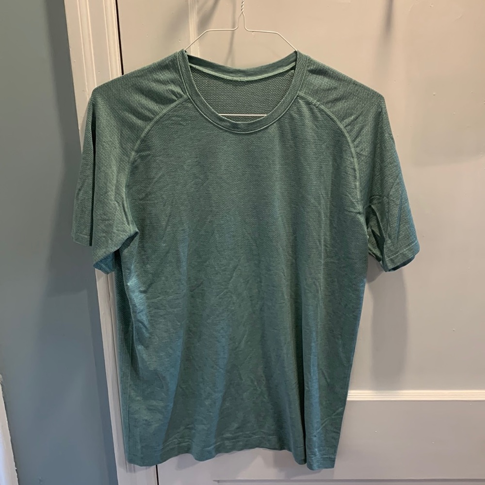 Lululemon size large mens metal vent tech 2.0 short sleeve sea foam green color